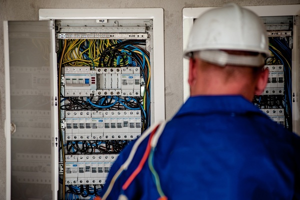 Formateur pour habilitation Électrique HO-B0 / BS-BE, Arras, Formprev